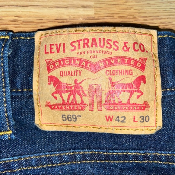 Levi’s 569 Loose Straight Fit Jeans Men’s Size 42x30 Dark Wash EUC - Picture 12 of 13